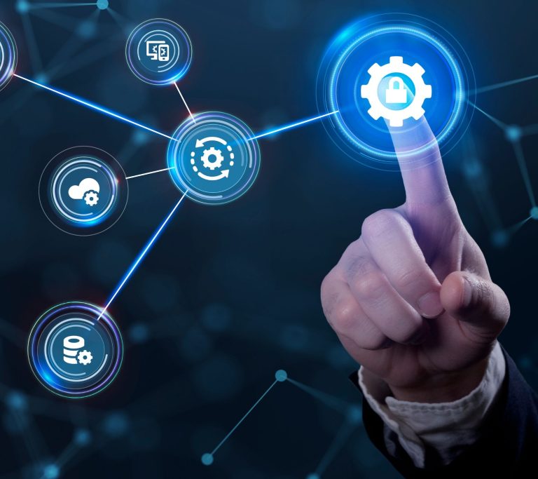 Interfaz del software de trazabilidad EUDR mostrando la geolocalización de parcelas y validación de coordenadas GPS.